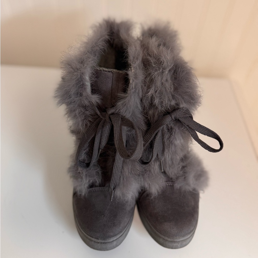Cozy Charcoal Women's Winter Boots